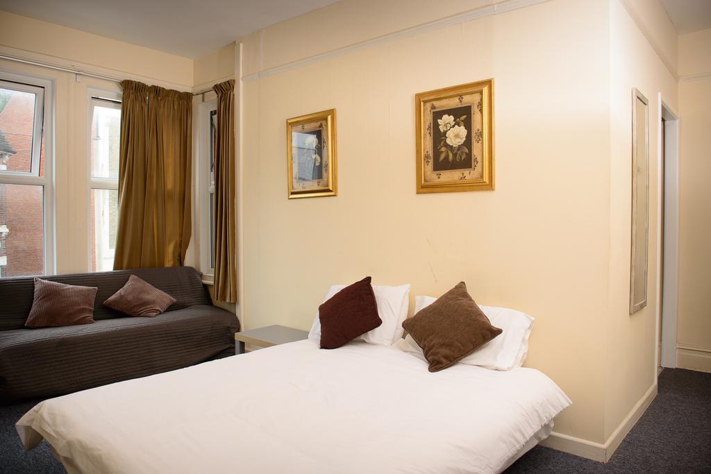 Polygon Villas Southampton Habitación foto